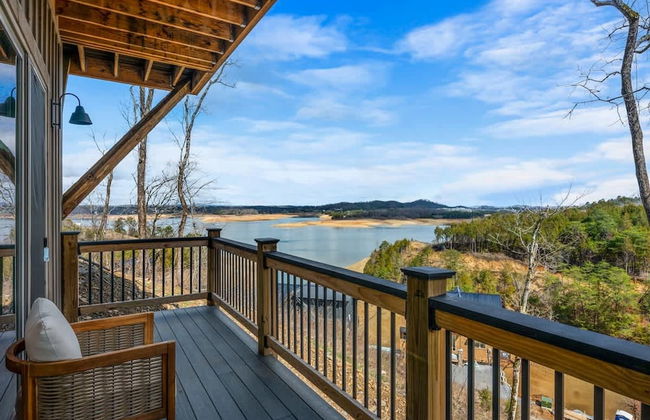 NEW Lake View Indoor Pool Sleeps 14 Hot Tub - Foto 48