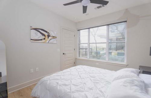 Spacious one bedroom apartment in prime Dallas location - Photo 15