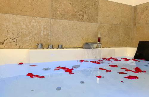 Bibemus Casa Maja - baignoire balnéo - parking - terrasse - Foto 14