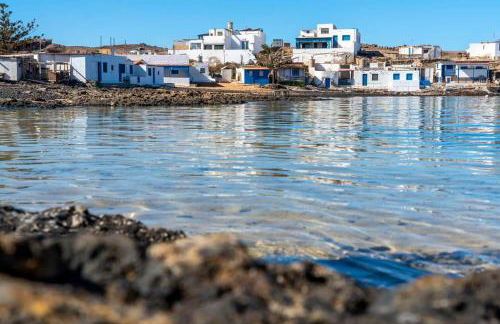 Cabin in front of idyllic majanicho beach - Photo 46