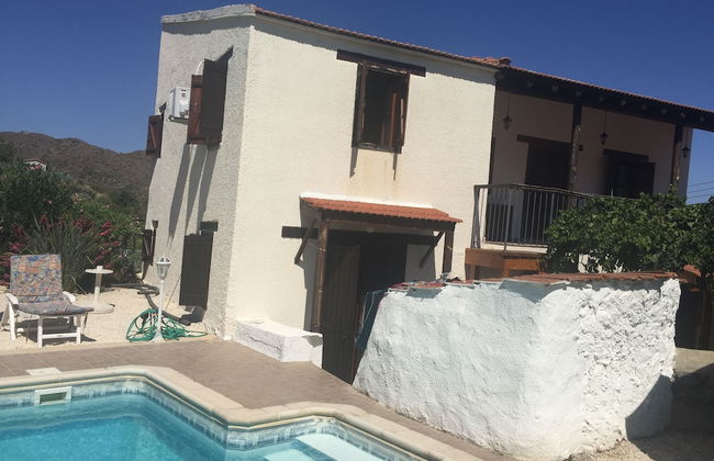 Traditional Large Detached Village House wih Private Pool and Enclosed Courtyard - Foto 13