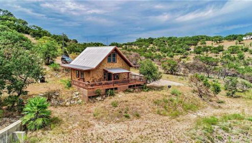 RUSTIC BLUEBONNET CABIN With VIEW BY HIDDEN FALL PARK - Foto 5