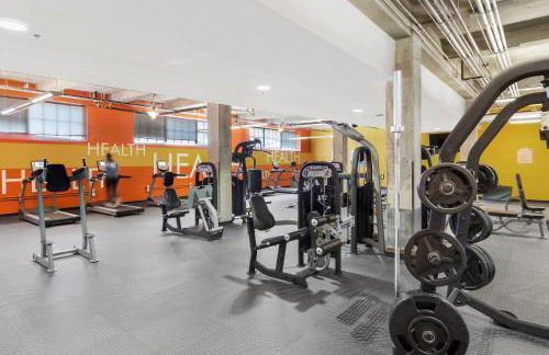 Downtown Durham 2BR Apt Walk Everywhere & Wifi - Foto 98