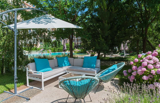 Venera & Anastasia Palace Apartments - Photo 60