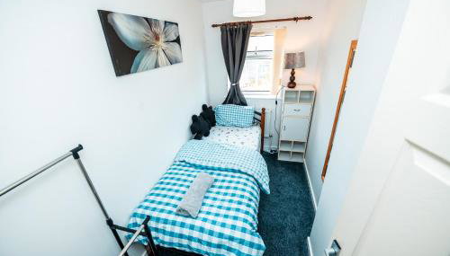 Family & Group Stay in Manchester - Free Parking - Foto 5