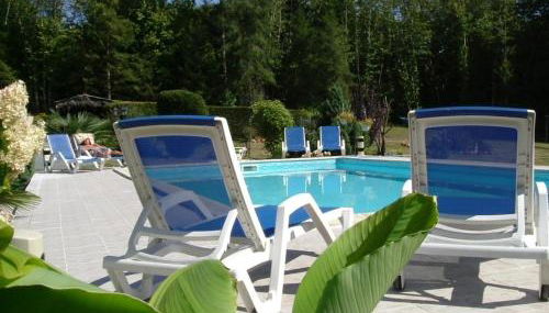 Pretty cottage with exclusive use of private pool in 5 acres of grounds - Foto 2