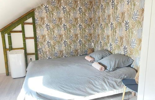 Gîte neuf avec jardin, forêt et étang - Foto 8