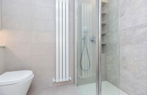 Detached Modern 3 Bedroom House - Photo 14