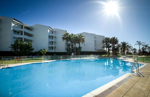 MARBELLA BANUS SUITES - Banús Playa Rocío - 3BR - 3BA - Direct Beach & Sea Access Complex - Outdoor Terrace w Garden Views - Pool - 3 Min Walk to Puerto Banús & Corte Ing Luxury Shopping - Ideal for Families - Foto 56