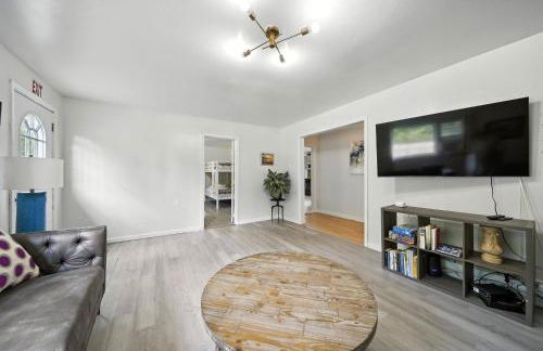 Liberty Lakefront Home - Pool, Hot Tub, Sauna - Foto 35