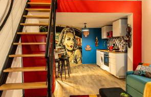 LOFT "POP ART 50's" Idéal PRO - Écran cinéma rétroprojecteur - WIFI Fibre - Borne arcade de jeu - Centre Ville - Foto 13