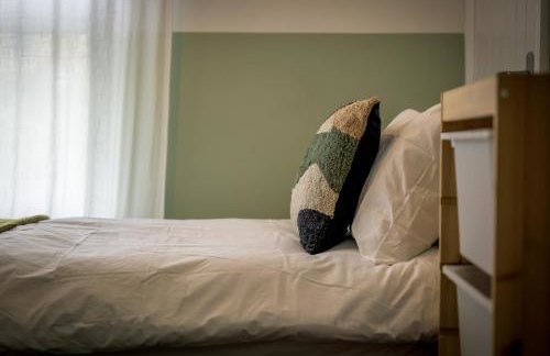 Vale House By EDEN Accommodation - 2 Bedroom Whole House, Sleeps 4 - NEWLY RENOVATED - Foto 15