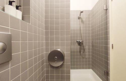 E36 - AC & Parking - Bright & Spacious Apartment - Foto 11