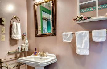 Astoria Painted Lady Historic Apt with River View! - Foto 17