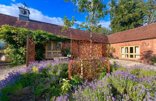 The Clock Tower & Dairy - Two x 2 Bed Barns with Indoor Pool - Photo 6