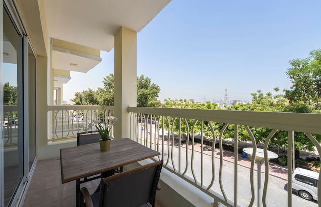 Marco Polo - Spacious Studio Lush View - Photo 23