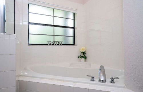 Tropical Oasis 2BD Near Disney Pure Relax - Foto 91