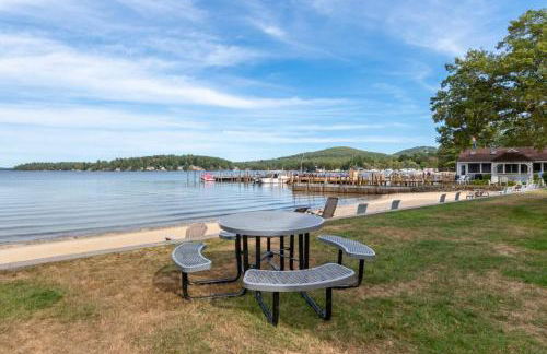 Sunny Shores - Lake days, Pool dips & Concerts - Foto 35