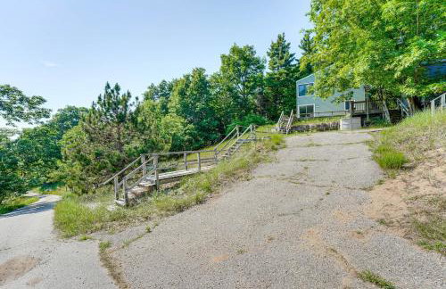 Walk to Semi-Private Beach Lake Michigan Getaway - Foto 31