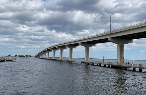 The Country Club Cottage NEW! Space Coast Entire Home! Plenty of Parking! - Foto 52