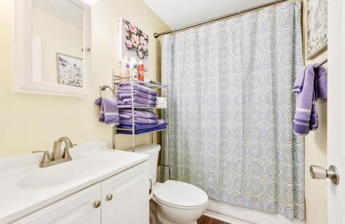 Dapper Digs - King Bed - Long Term Stays - Duke - Foto 29