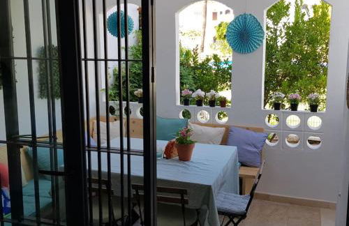 Modern House with large pool! - Photo 20