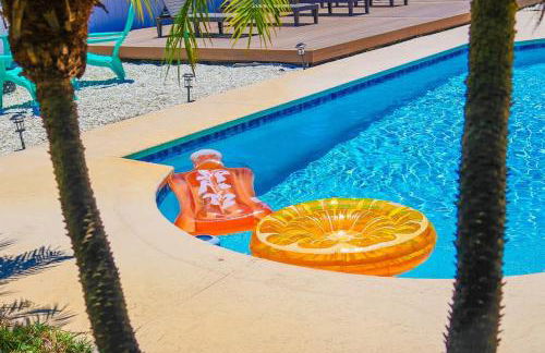 Four Bed Home with Pool Game Room Bar Near Beach - Foto 79