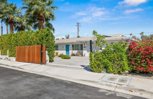 NEW Retro Escape 70's Vibes Wellness Game Room - Foto 50