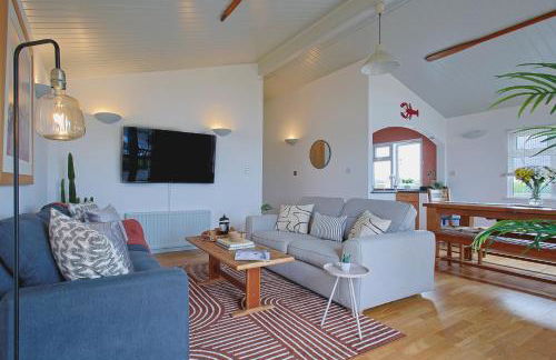 The Retreat, Waterfront & Log Burner - Foto 3