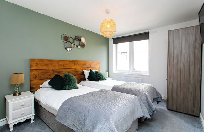 Portland Apartments 198 - Photo 5