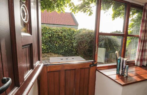 Goathland Cottage - Photo 3