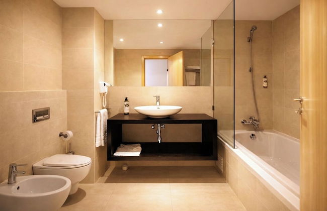 The Lisbonaire Apartments - Photo 76