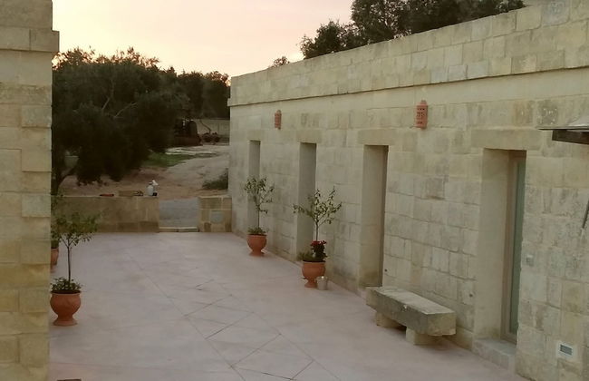 La Trottoria - Photo 25