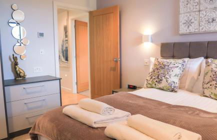 Apartment Seven - Photo 18