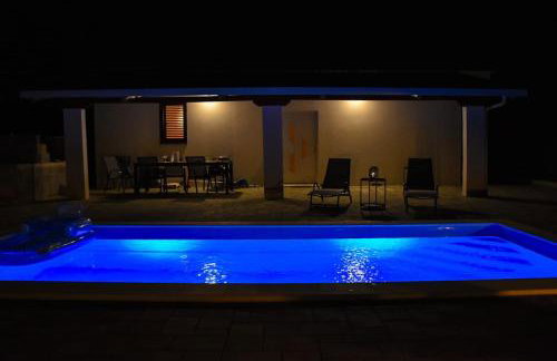 POOl HOUSE BRUNO - Photo 2