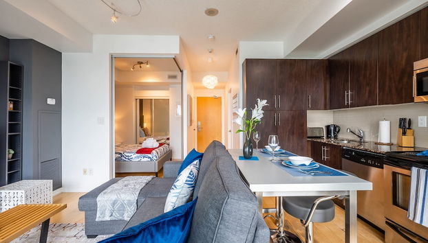 Casa Queen- Elegant Suite in Leslieville - Foto 2, Zona de estar