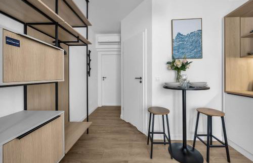 Praga Studio with Air-Con - 140m Metro, near PGE Narodowy Stadium - by Rentujemy - Foto 19