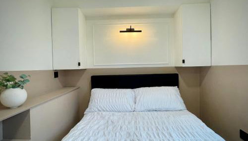 A4 HighTown Studio Apartment, Steps from Luton Train Station - Foto 5