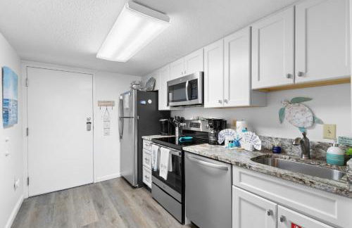 Salt and Light Surf & Racquet 204B - Photo 11