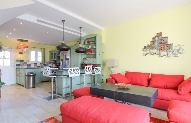 Lovely Holiday Home in Port Grimaud With Terrace - Photo 12