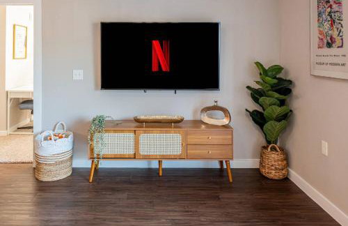 1st Floor 2B2B-Pool, Parking, Gym, 30mnt to Austin - Foto 14