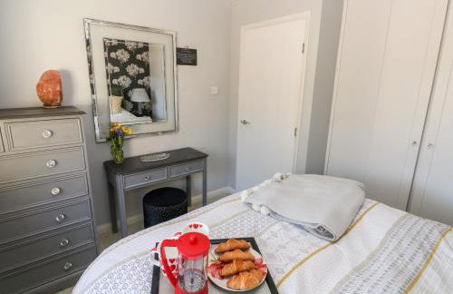 1 Gloucester Way - Photo 11