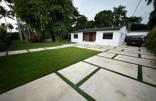 Luxury Villa Azure with Heated Pool 20 minutes to Beach - Foto 71