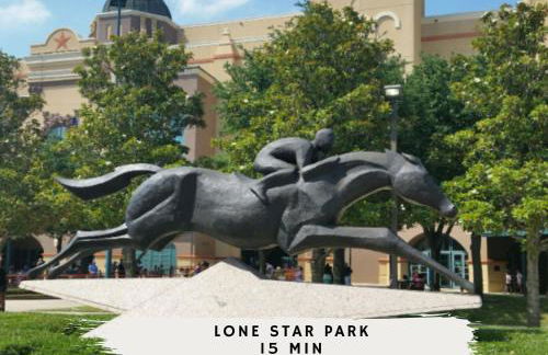 1BD 1BA Stylish Arlington Home w Backyard - Foto 29