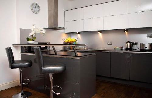 Apt 1, Trafalgar Square 1st Floor by Indigo Flats - Photo 11