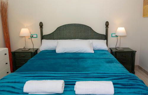 Caleta, ático, 3 dormitorios frente al mar, by Bookindenia - Foto 20