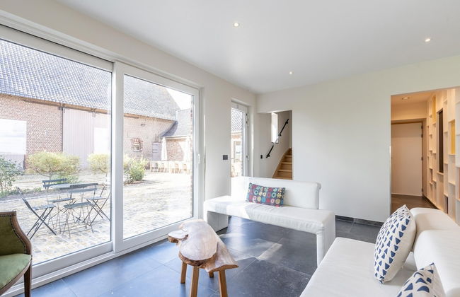 Spacious Holiday Home With Pond in Poperinge - Photo 44