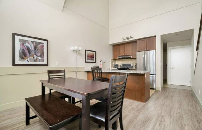 Harrison Lake Pets Welcome 3BR Suite - Photo 12