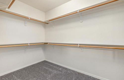 Modern Luxurious 4-bedroom Centrally located home - Foto 31