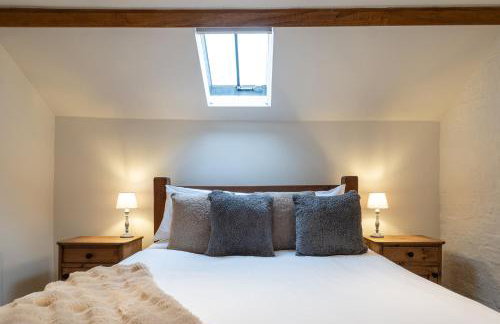 The Coach House - Beautiful Home in Cheltenham! - Photo 149